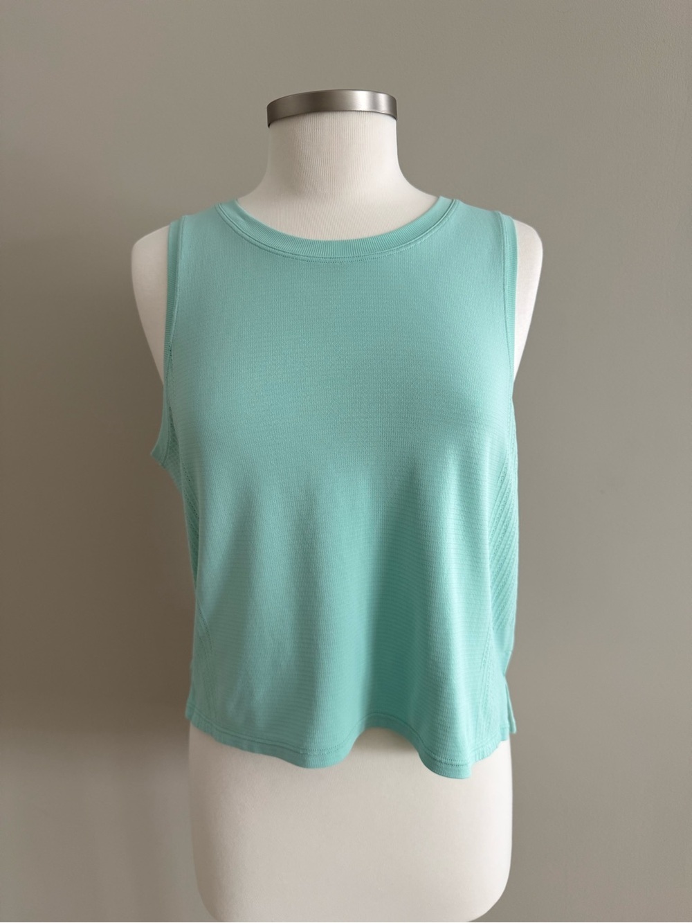 LULULEMON Train To Be Tank in Wild Mint (sz 8)